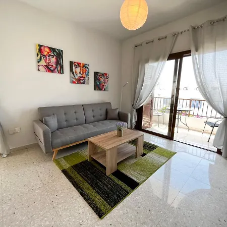 Διαμέρισμα Modern Only 300m From Famous Venus Πάφος